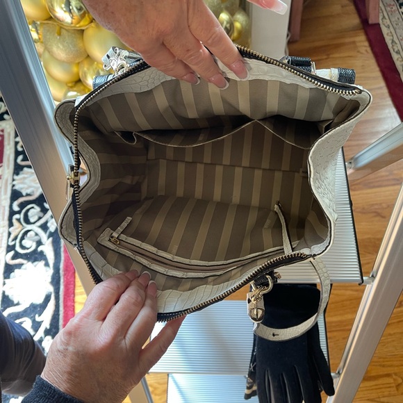 Brahmin Malia Sugar Tri Texture Excellent condition. - Picture 7 of 7